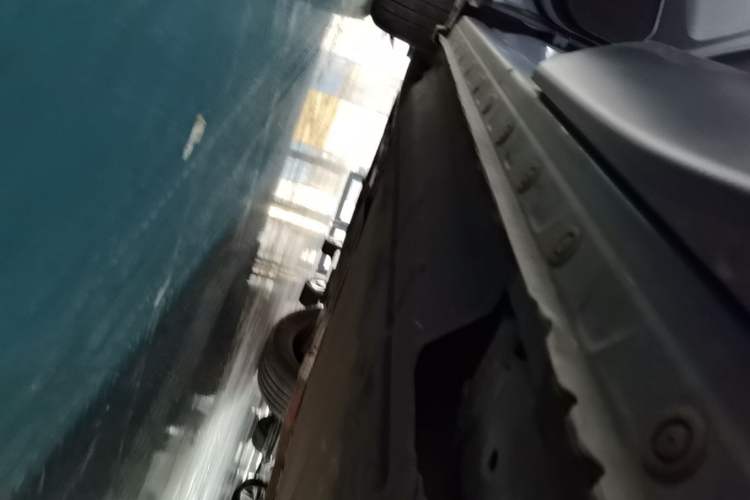 Used Venucia V DD-i 2023 110 km iE Version Left Side Sill