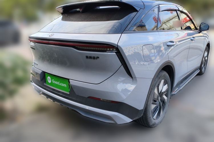 Used Venucia V DD-i 2023 110 km iE Version Rear
