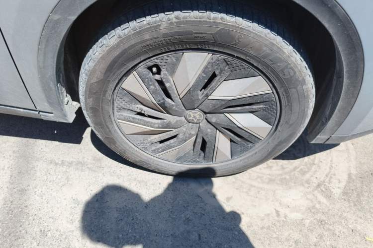 Used Venucia V DD-i 2023 60km iD Version Right Front Wheel Hub
