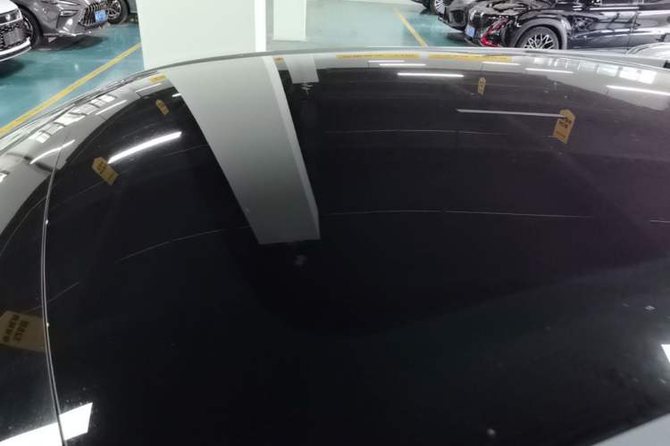 Used Venucia V DD-i 2023 110 km iE Version Roof