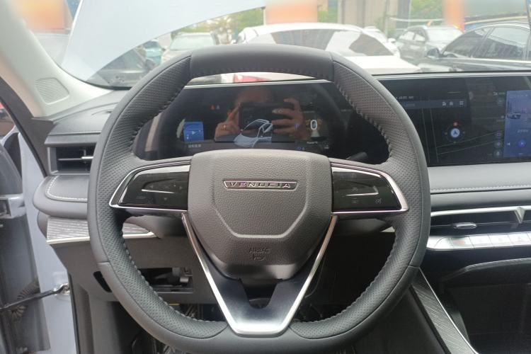 Used Venucia V DD-i 2023 110 km iE Version Steering Wheel
