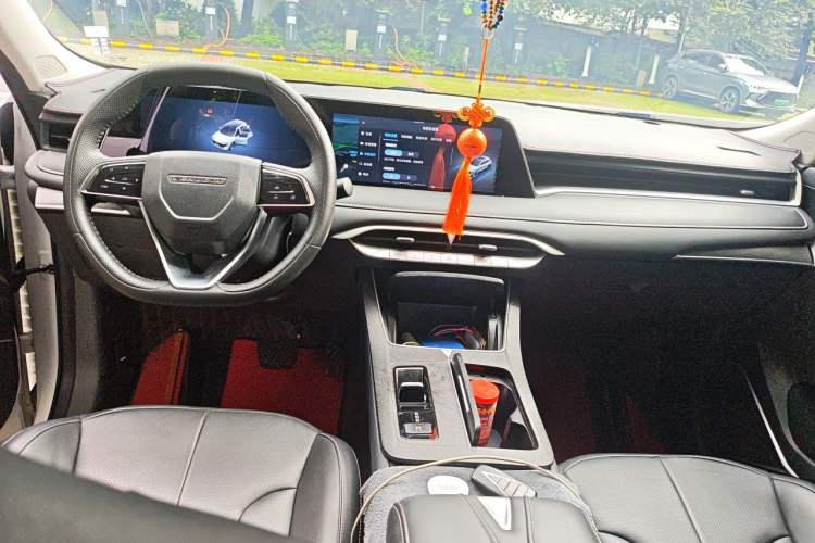 Used Venucia V DD-i 2023 60km iD Version Center Console