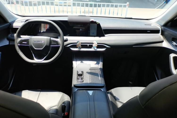 Used Venucia V DD-i 2023 60km iD Version Center Console