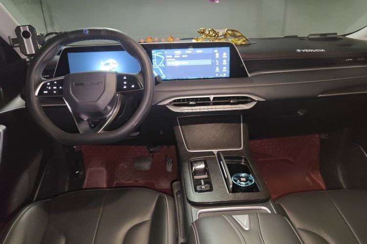Used Venucia V DD-i 2023 60km iD Joy Ride Edition Center Console