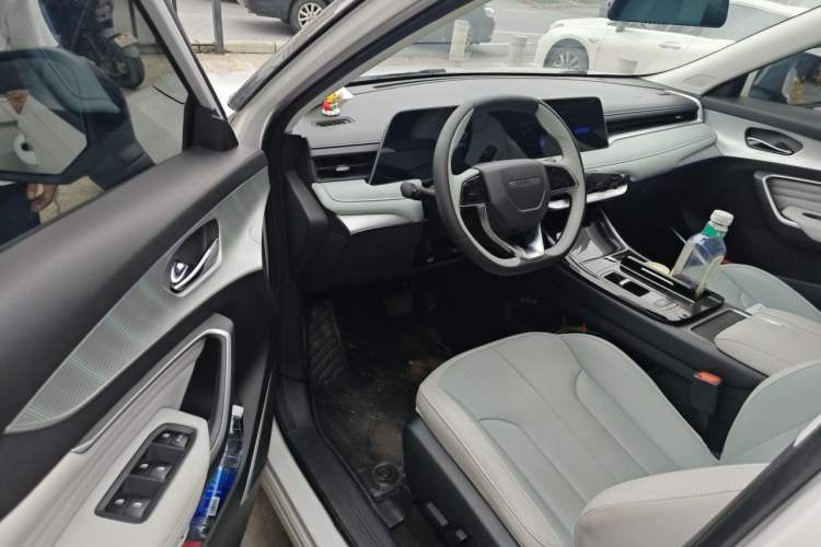 Used Venucia V DD-i 2023 110 km iE Version Driver Seat