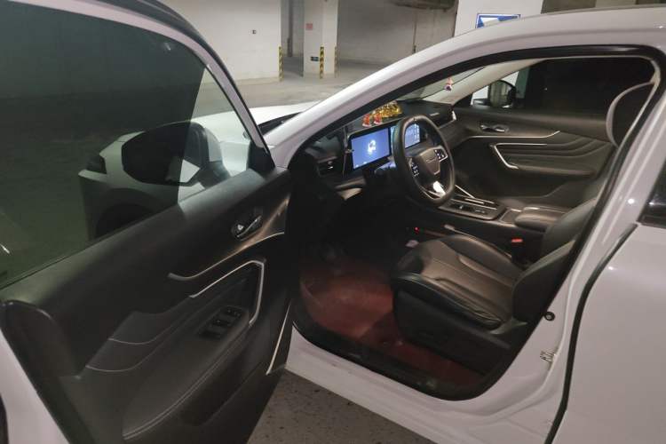 Used Venucia V DD-i 2023 60km iD Joy Ride Edition Driver Seat