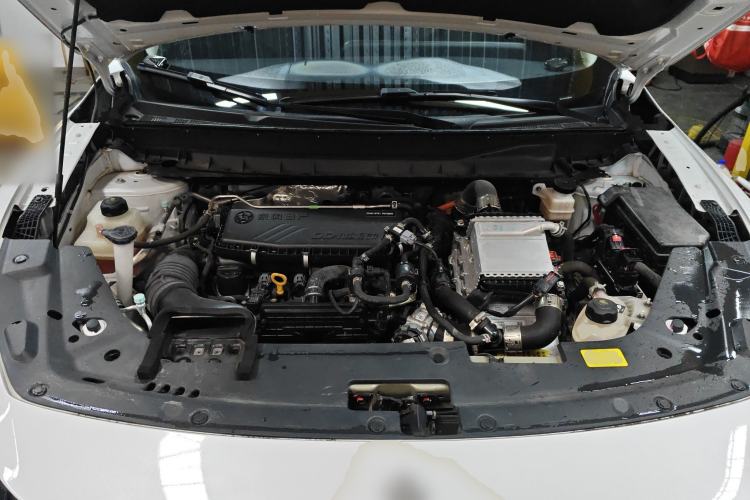 Used Venucia V DD-i 2023 60km iC Version Engine Bay