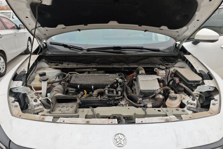 Used Venucia V DD-i 2023 110 km iE Version Engine Bay