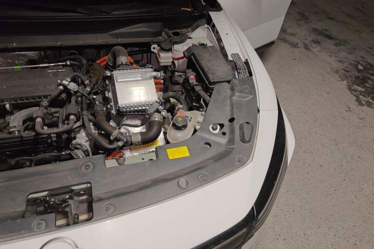 Used Venucia V DD-i 2023 60km iD Joy Ride Edition Engine Bay Left