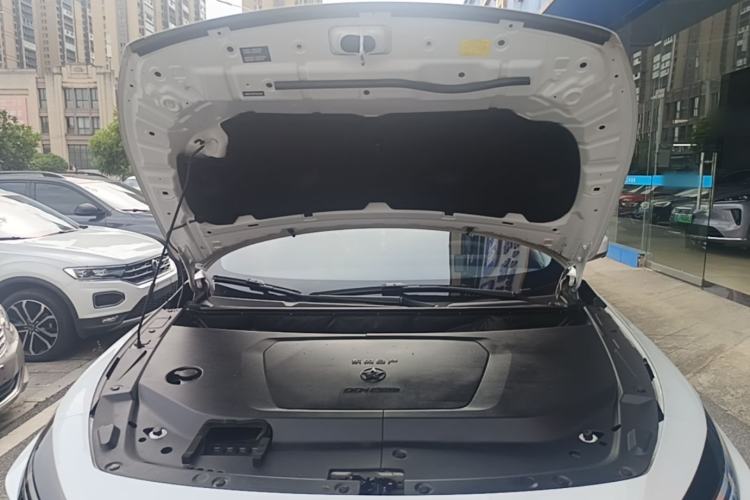 Used Venucia V DD-i 2023 110 km iE Version Engine Bay