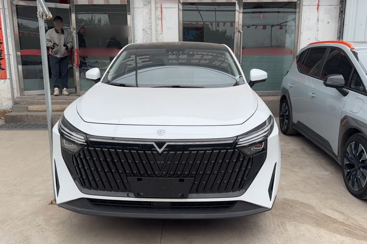 Used Venucia V DD-i 2023 110 km iE Version Exterior 4