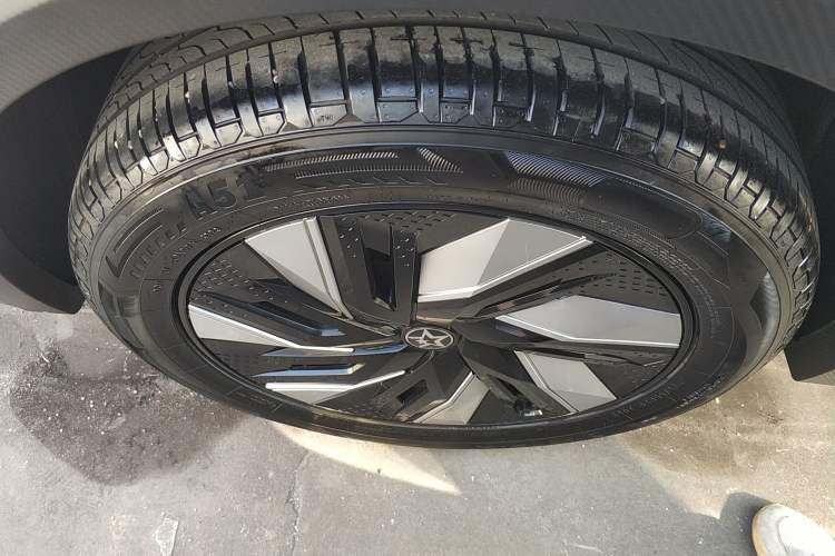 Used Venucia V DD-i 2023 110 km iE Version Exterior 8