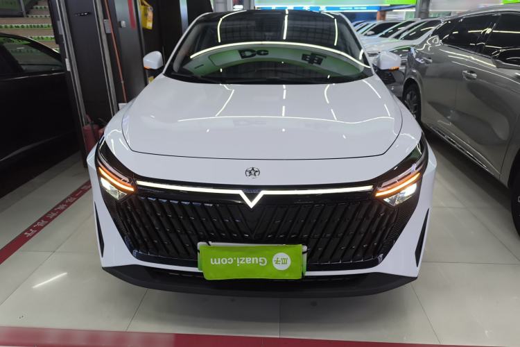 Used Venucia V DD-i 2023 110 km iE Version Front
