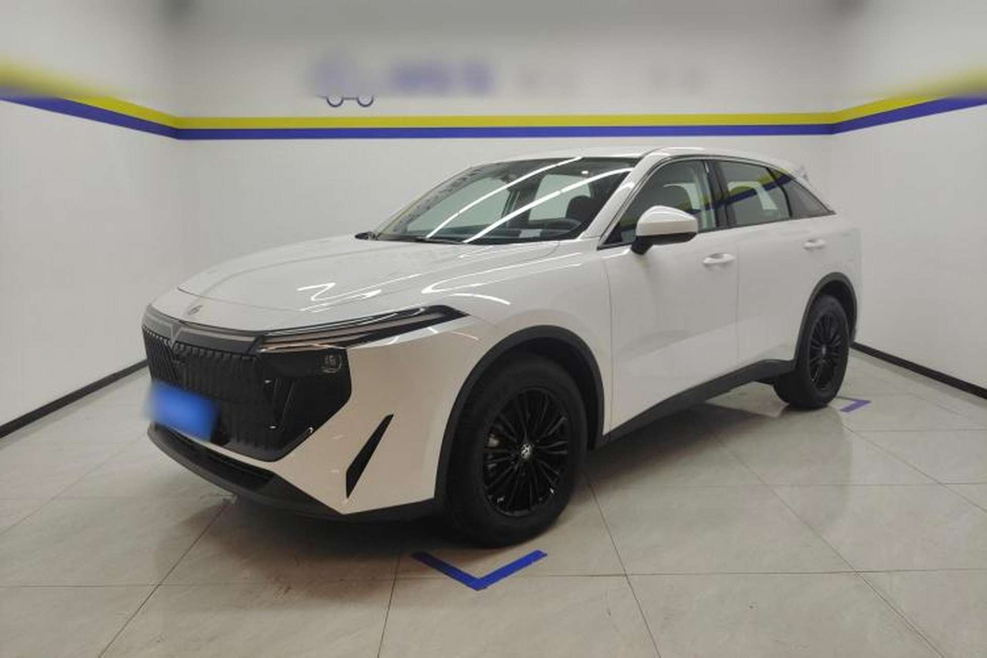Used Venucia V DD-i 2023 60km iC Version Front Left 45 Deg