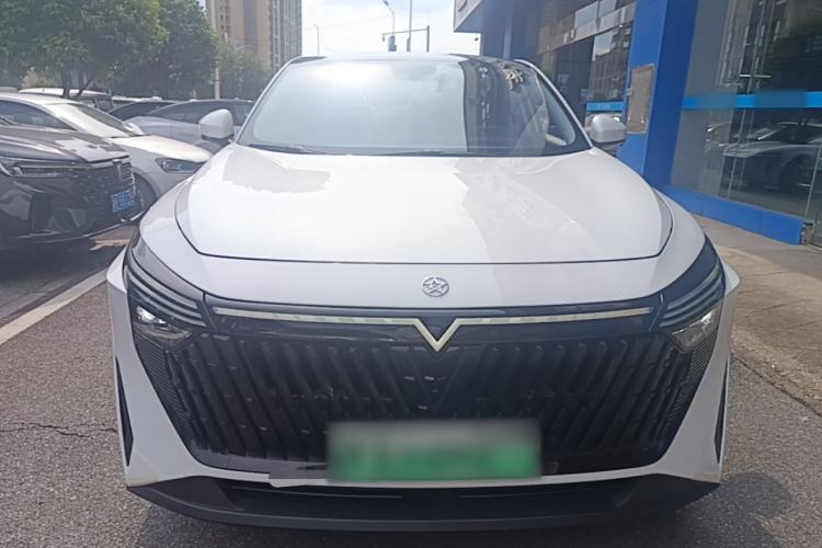 Used Venucia V DD-i 2023 110 km iE Version Front