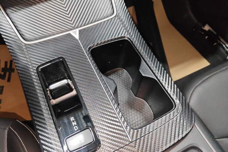 Used Venucia V DD-i 2023 60km iC Version Gear Lever