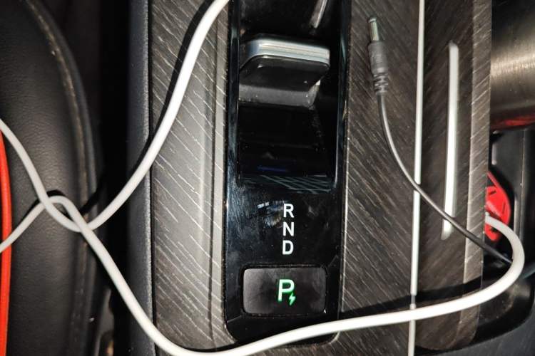 Used Venucia V DD-i 2023 110 km iE Version Gear Lever