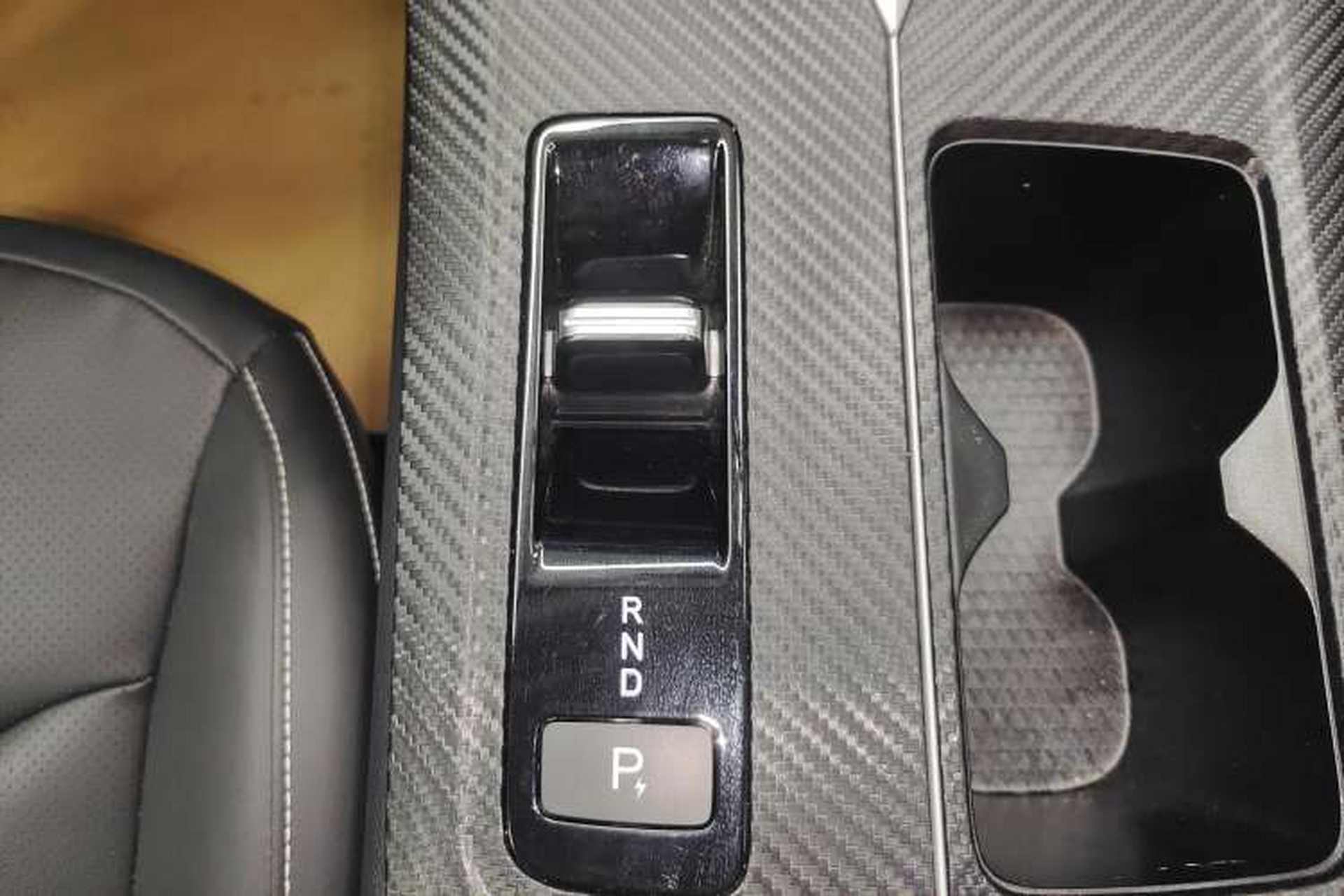 Used Venucia V DD-i 2023 60km iC Version Gear Lever