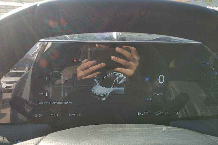 Used Venucia V DD-i 2023 110 km iE Version Instrument Cluster