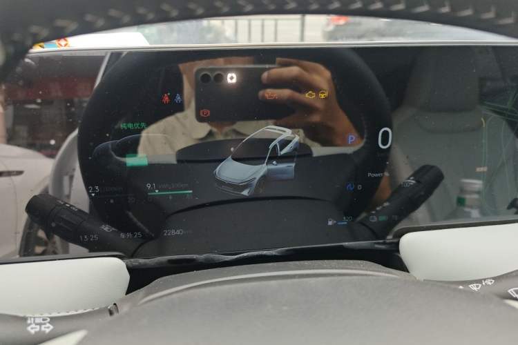 Used Venucia V DD-i 2023 110 km iE Version Instrument Cluster