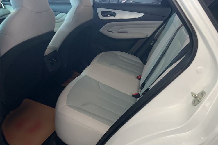 Used Venucia V DD-i 2023 110 km iE Version Interior 1