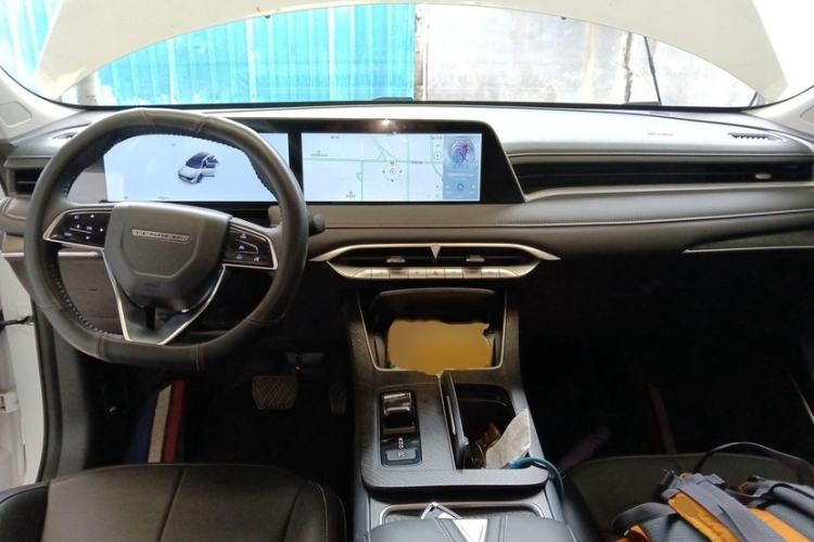 Used Venucia V DD-i 2023 110 km iE Version Interior 1