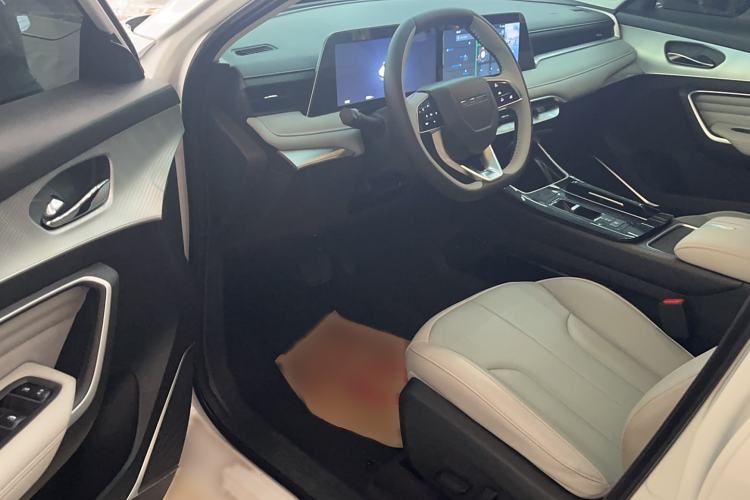 Used Venucia V DD-i 2023 110 km iE Version Interior 2