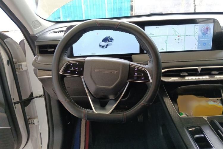 Used Venucia V DD-i 2023 110 km iE Version Interior 2