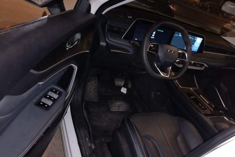 Used Venucia V DD-i 2023 110 km iE Version Interior 3