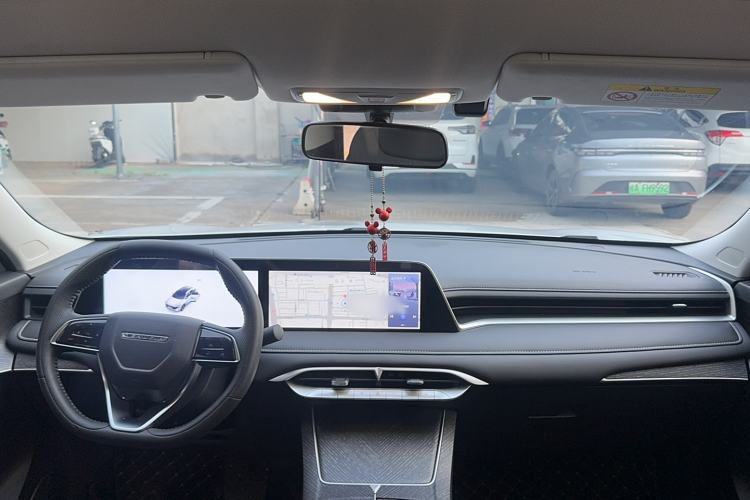 Used Venucia V DD-i 2023 110 km iE Version Interior 3