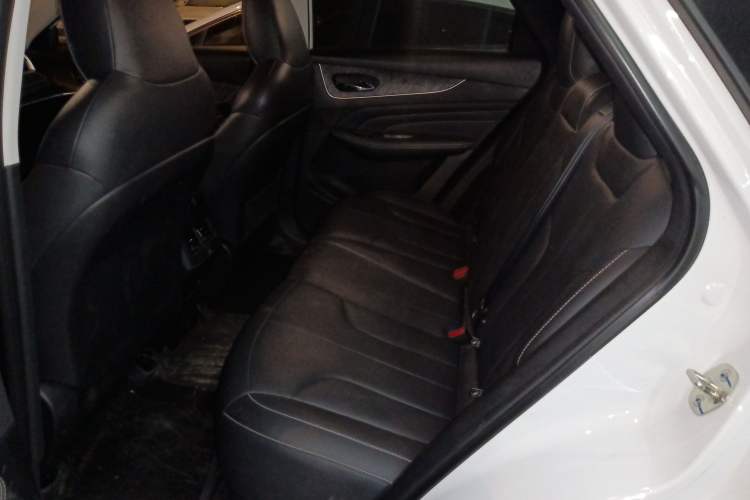 Used Venucia V DD-i 2023 110 km iE Version Interior 4