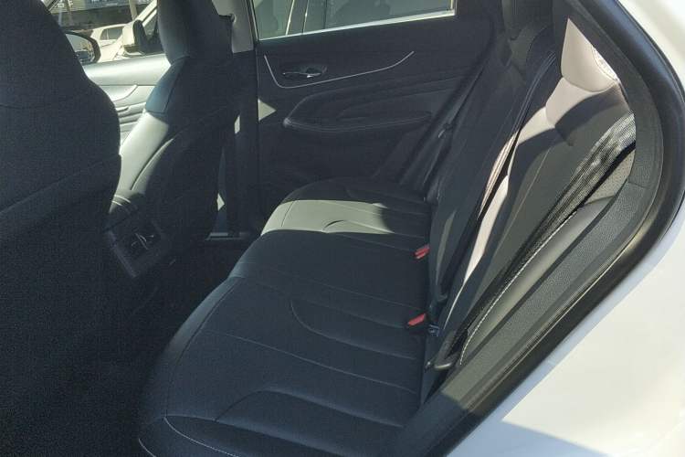 Used Venucia V DD-i 2023 110 km iE Version Interior 4