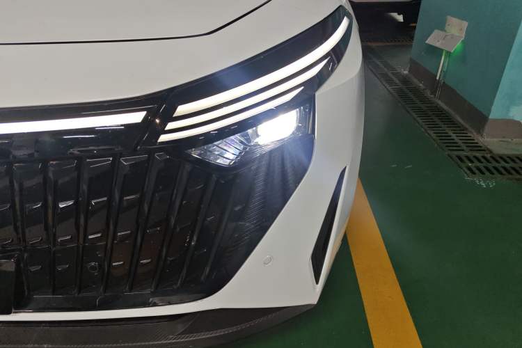 Used Venucia V DD-i 2023 110km iT Version Left Front Headlight