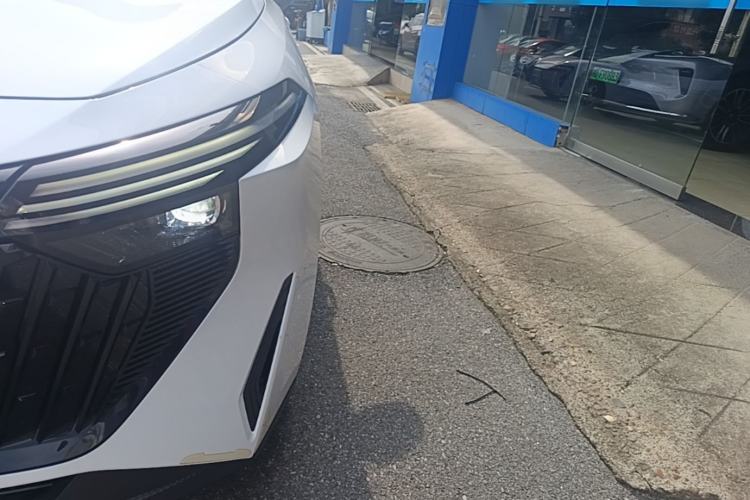 Used Venucia V DD-i 2023 110 km iE Version Left Front Headlight