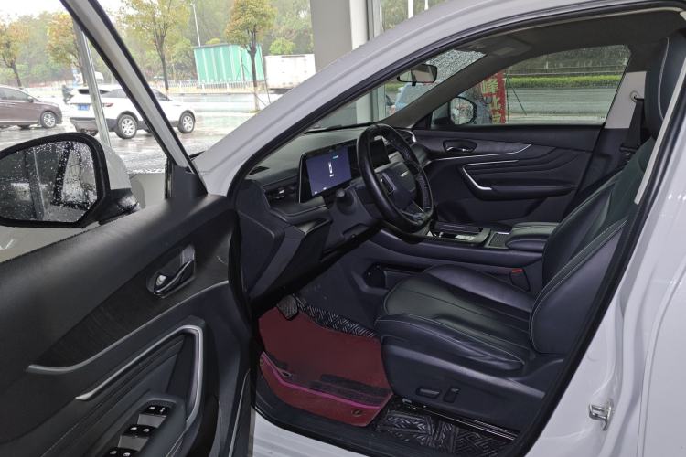 Used Venucia V DD-i 2023 110 km iE Version Left Front Seat