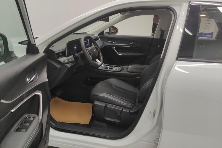 Used Venucia V DD-i 2023 60km iC Version Left Front Seat