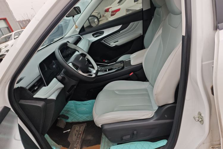 Used Venucia V DD-i 2023 110 km iE Version Left Front Seat