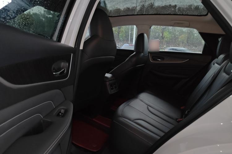 Used Venucia V DD-i 2023 110 km iE Version Left Rear Seat