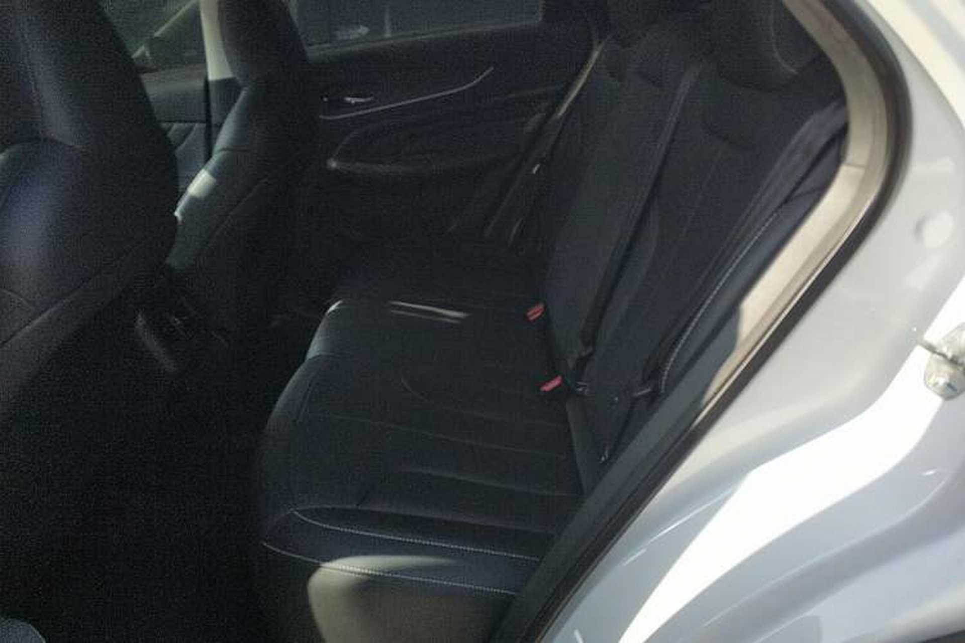 Used Venucia V DD-i 2023 110 km iE Version Left Rear Seat