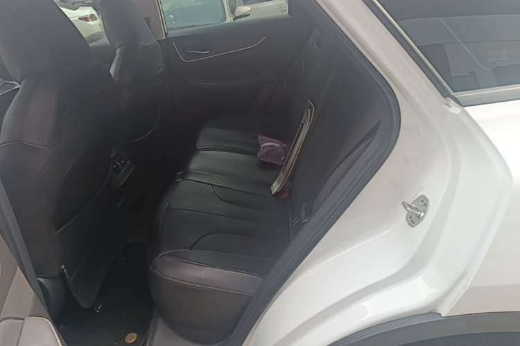 Used Venucia V DD-i 2023 110 km iE Version Left Rear Seat
