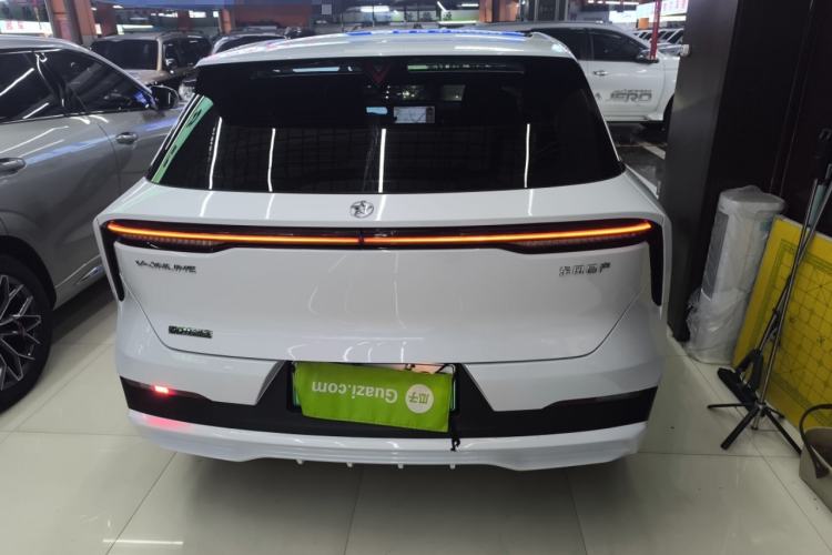 Used Venucia V DD-i 2023 110 km iE Version Rear