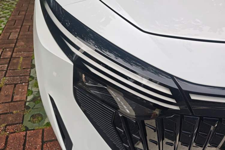 Used Venucia V DD-i 2023 60km iD Version Right Front Headlight