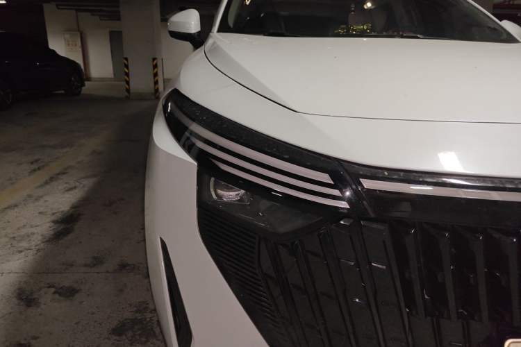 Used Venucia V DD-i 2023 60km iD Joy Ride Edition Right Front Headlight