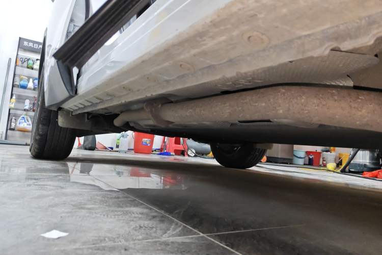 Used Venucia V DD-i 2023 60km iC Version Right Side Sill