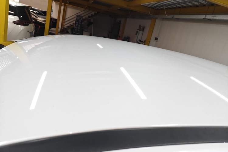 Used Venucia V DD-i 2023 60km iC Version Roof