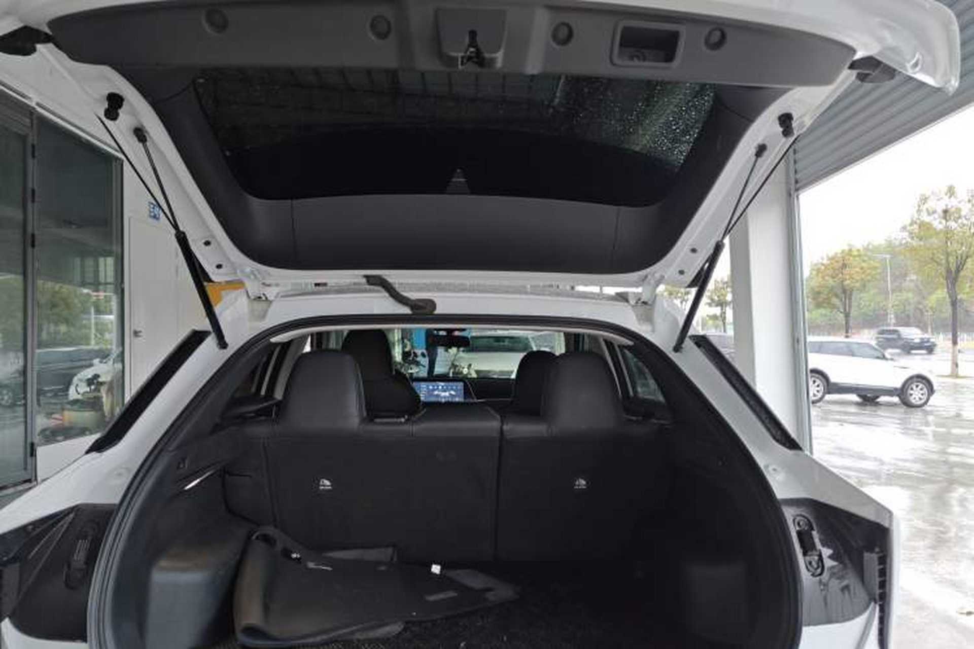 Used Venucia V DD-i 2023 110 km iE Version Trunk