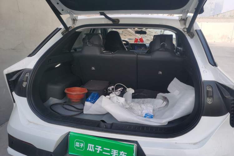 Used Venucia V DD-i 2023 60km iD Version Trunk