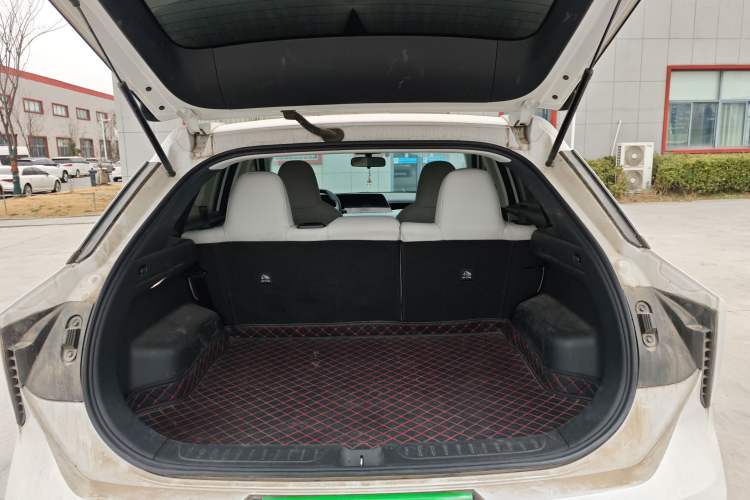 Used Venucia V DD-i 2023 110 km iE Version Trunk