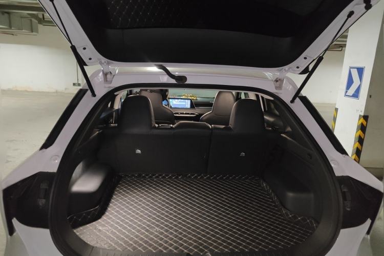 Used Venucia V DD-i 2023 60km iD Joy Ride Edition Trunk