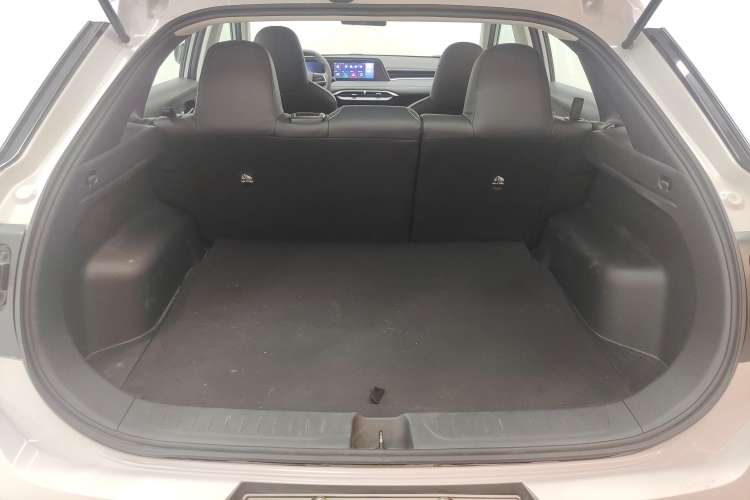 Used Venucia V DD-i 2023 60km iC Version Trunk